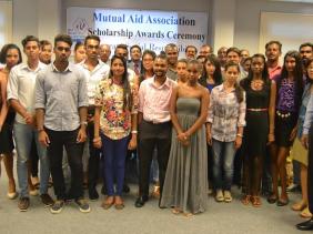 La Mutual Aid Association octroie 26 bourses à des étudiants. La Mutual Aid Association octroie 26 bourses à des étudiants.